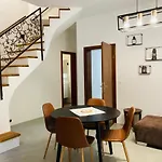 Family House Apartma Lejlighed *